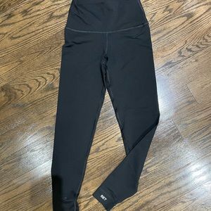 SET Active Leggings - Size small Black